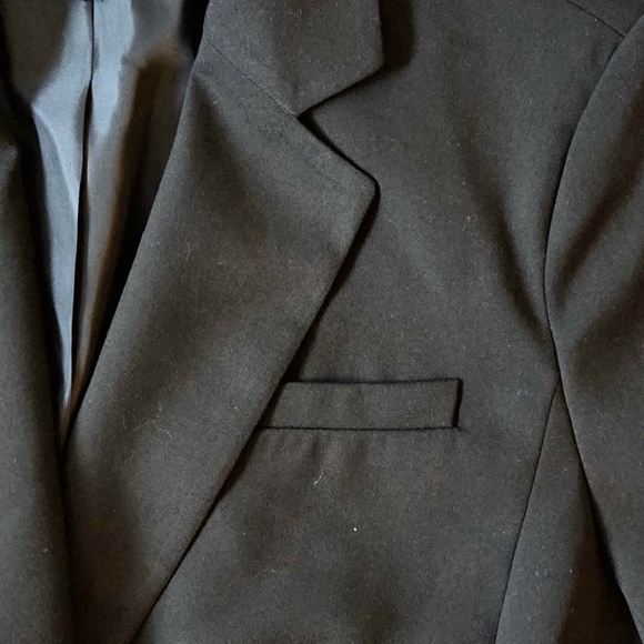 Jones New York Black Two-Button Blazer - Picture 3 of 8